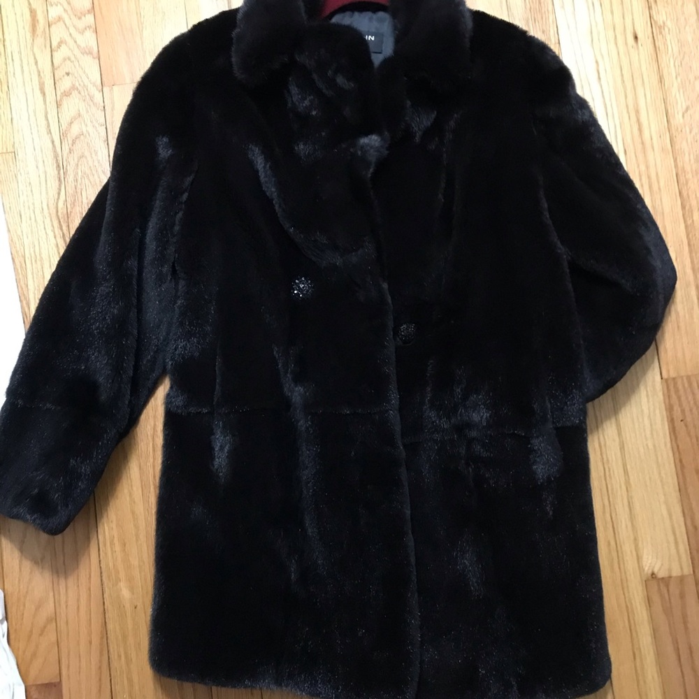 Stunning Black Fur Coat Genuine Mink St. John
